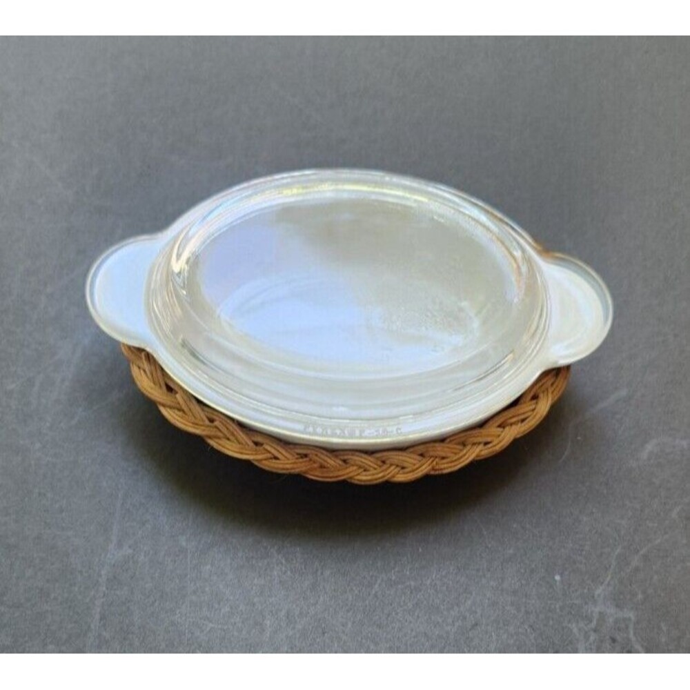 Corning Ware White Oval Grab It Bowl Casserole W Pyrex Glass Lid Basket